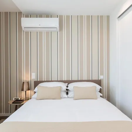 Bo - Julio Dinis * Apartments & Parking